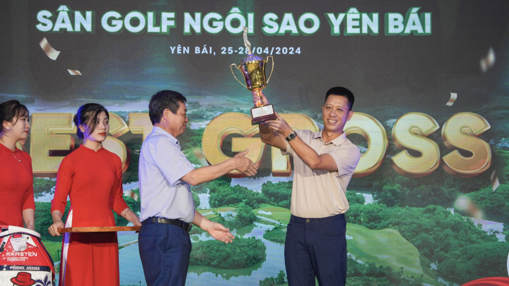 Golfer Vũ Tuấn Anh giành Best Gross giải khách mời sự kiện khai trương sân Ngôi Sao Yên Bái