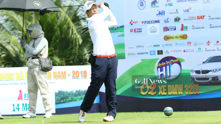Bầu không khí đoàn kết, hữu nghị ở giải golf ĐHBK Hà Nội miền Nam 2018