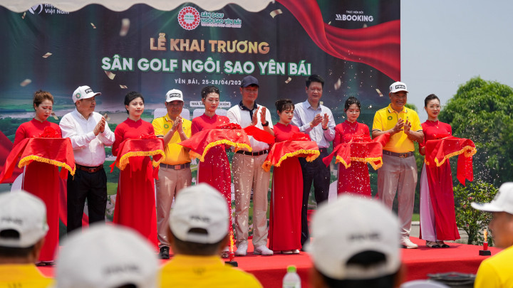 Chính thức khai trương sân golf Ngôi sao Yên Bái