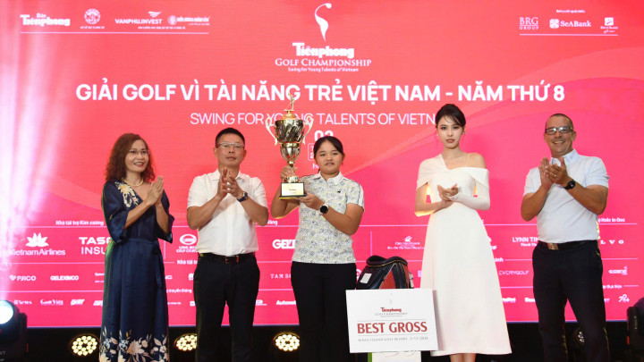 Golfer 12 tuổi Nguyễn Bảo Châu vô địch Tiền Phong Golf Championship 2024