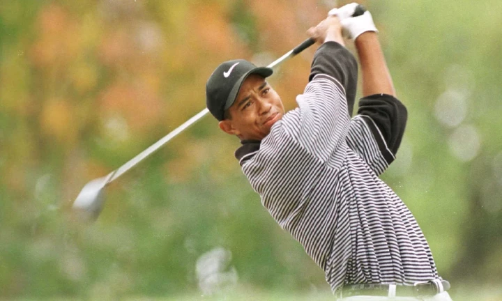 Tiger Woods đã trở thành tỷ phú chỉ sau một đêm như thế nào?