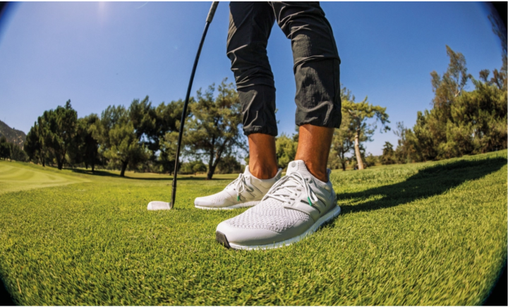 Adidas ra mắt giày golf Ultraboost Spikeless