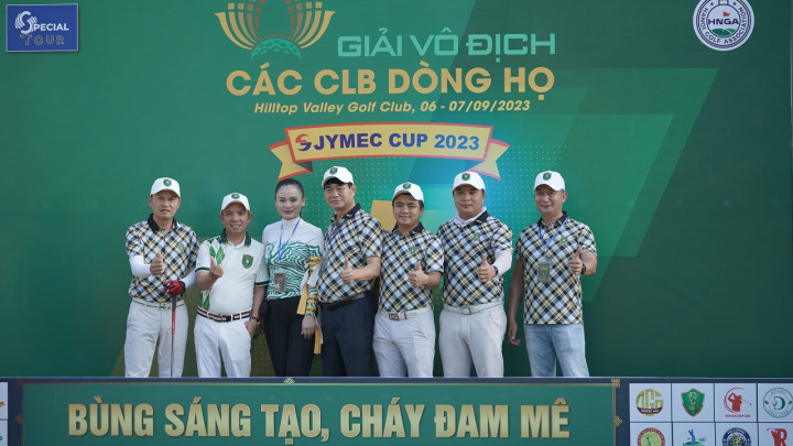 Lần đầu tham dự giải Vô địch golf các CLB Dòng Họ, CLB họ Hoàng Huỳnh miền Bắc xuất sắc vào Top 10