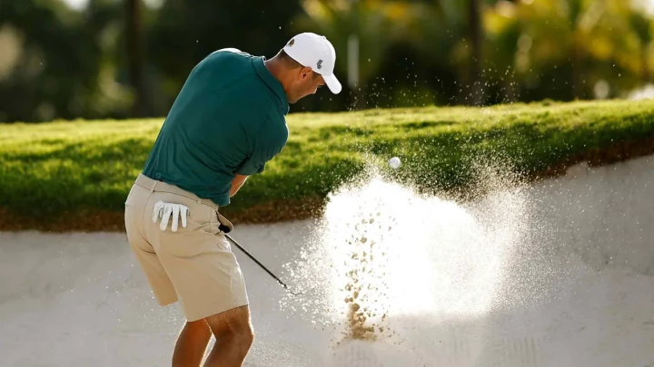 Martin Kaymer chia sẻ cách thực hiện cú bunker shot "Chunk and Run"