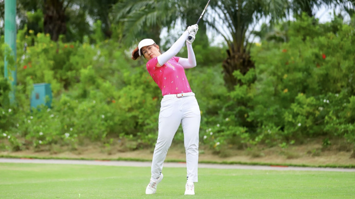 Golfer Phan Thị Hồng Đào giành cúp luân lưu giải Twilight Golf