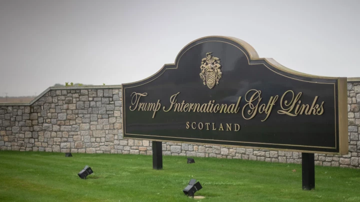 Sân golf của Donald Trump ở Scotland thua lỗ nặng