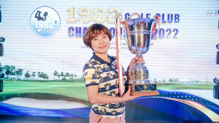 Lần đầu tiên có golfer Nữ vô địch giải cuối năm của CLB 1982