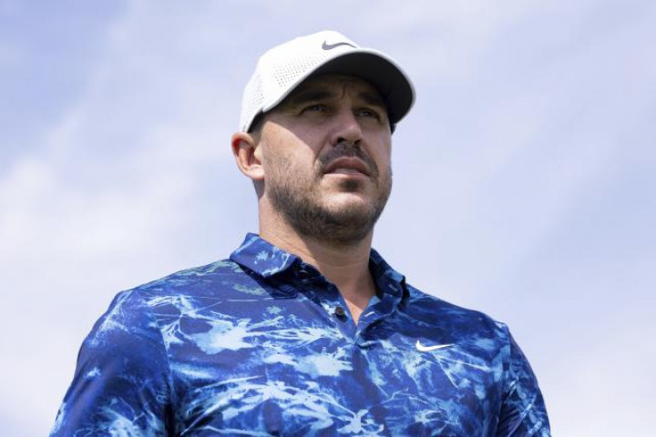 LIV Golf Chicago: Brooks Koepka dẫn đầu với cách biệt 4 gậy