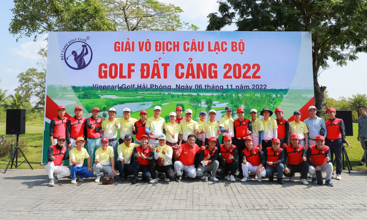 Golfer Nguyễn Công Điển giành cúp vô địch Giải Đất Cảng Golf Club Championship 2022