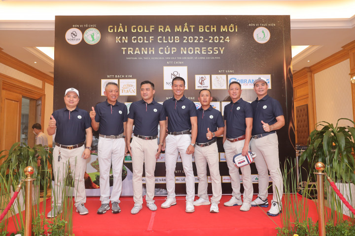 Chủ tịch KN Golf Club DN.DV Hiếu Nguyễn cùng với thành viên Ban Chấp Hành
