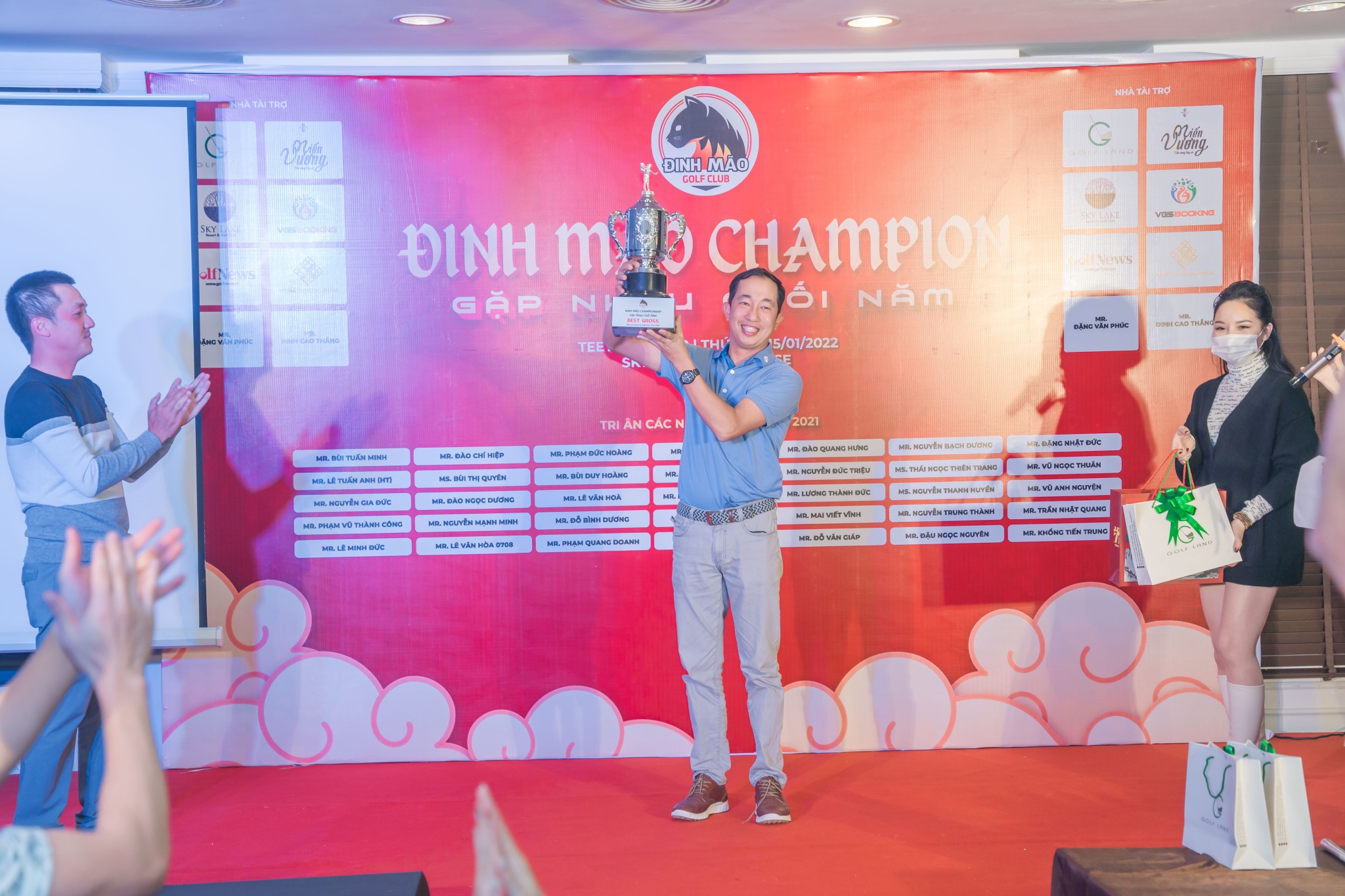 Golfer Nguyễn Văn Hưng lần thứ 2 giành cúp vô địch năm của CLB Đinh Mão